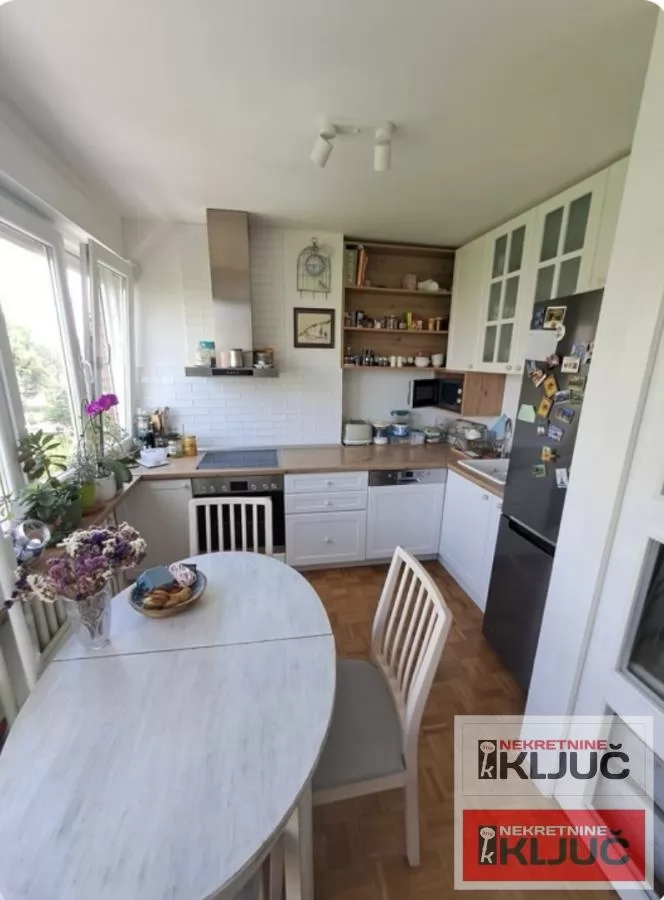 LIMAN 4, 93m2+ terase, Četvorosoban, Renoviran 6