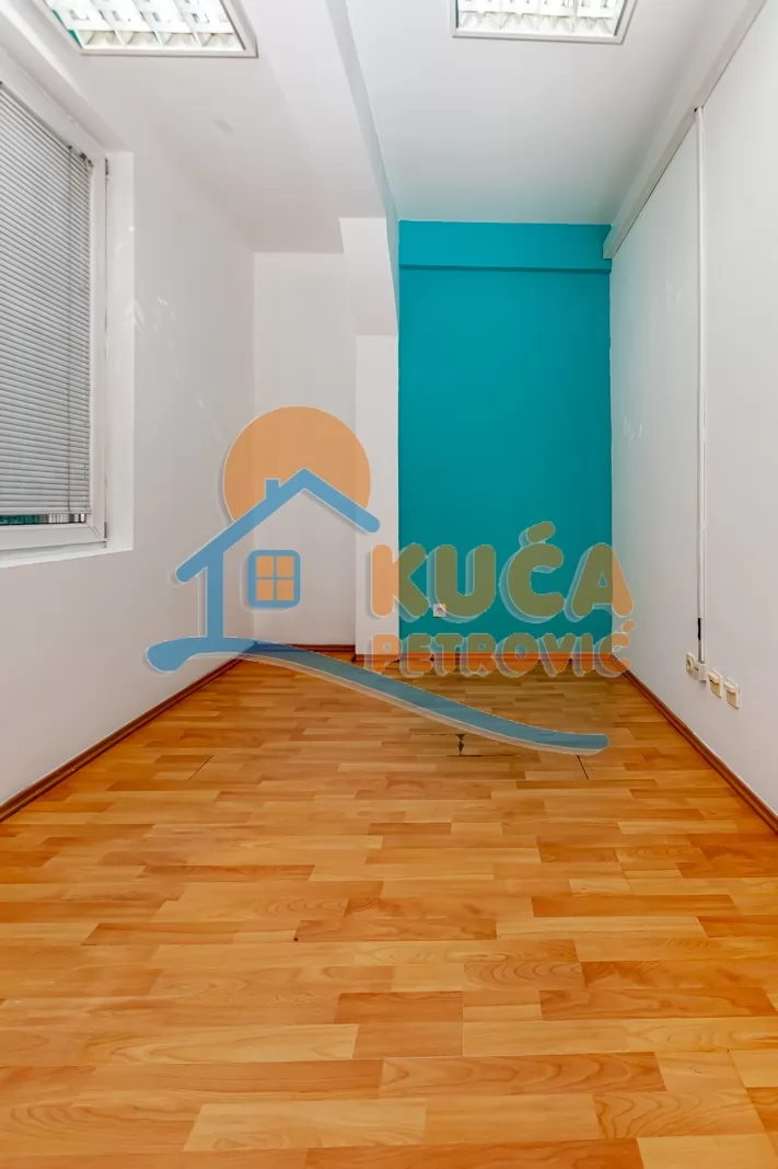 Lokal, 350 m2, Dom zdravlja, Todora Milovanovića ID: i-016399 10