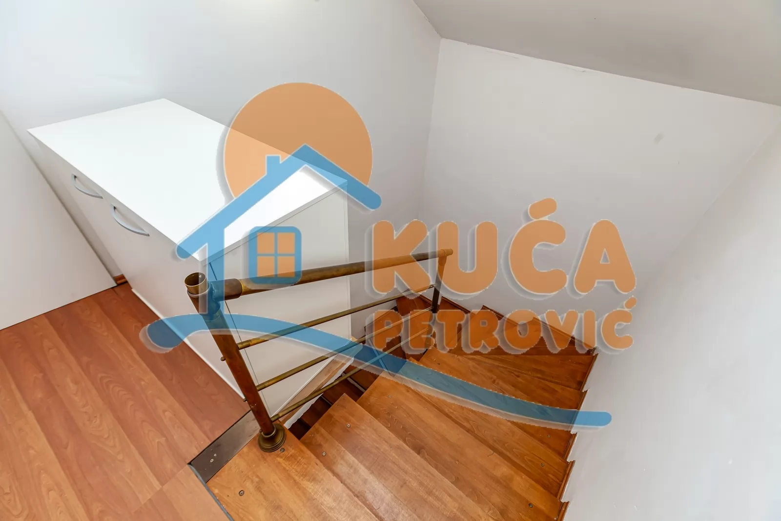 Lokal, 350 m2, Dom zdravlja, Todora Milovanovića ID: i-016399 12