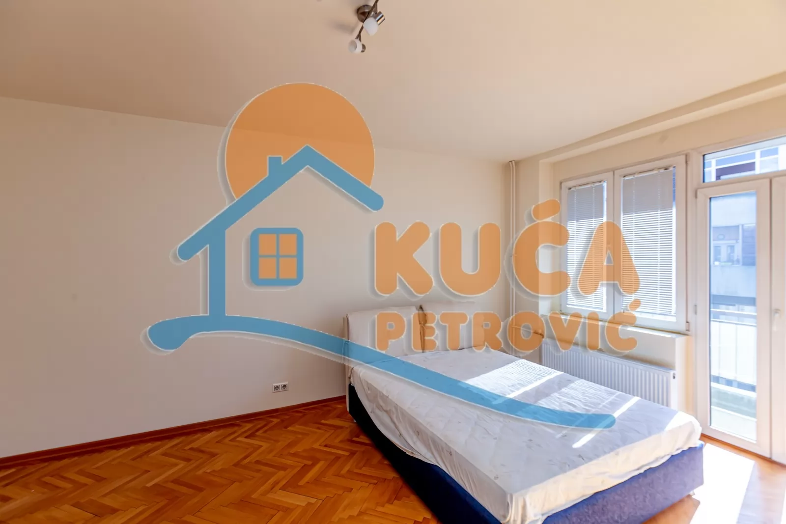 Trosoban stan, 105 m2, Centar, Obrenovićeva ID: p-016395 8