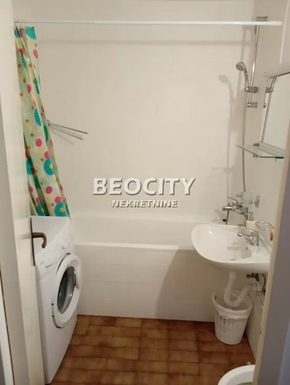 Trosoban stan, 70 m2, Novo naselje, Mileve Marić ID: 132055 10