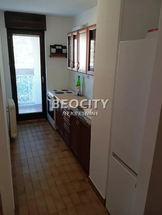 Trosoban stan, 70 m2, Novo naselje, Mileve Marić ID: 132055 5