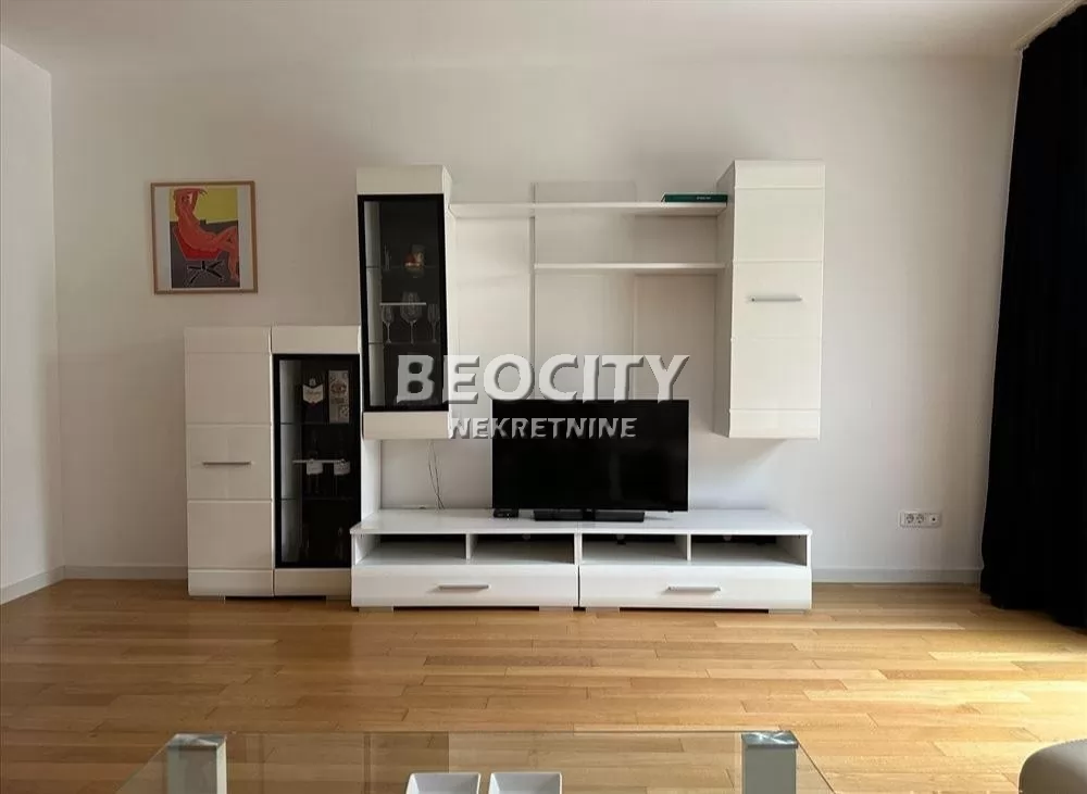 Dvosoban stan, 65 m2, Novi Beograd,  (A blok)  -  Uroša Martinovića ID: 101206 3