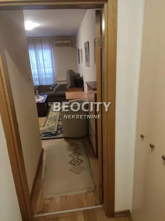 Jednosoban stan, 27 m2, Grbavica, Doža Djerdja ID: 76344 3