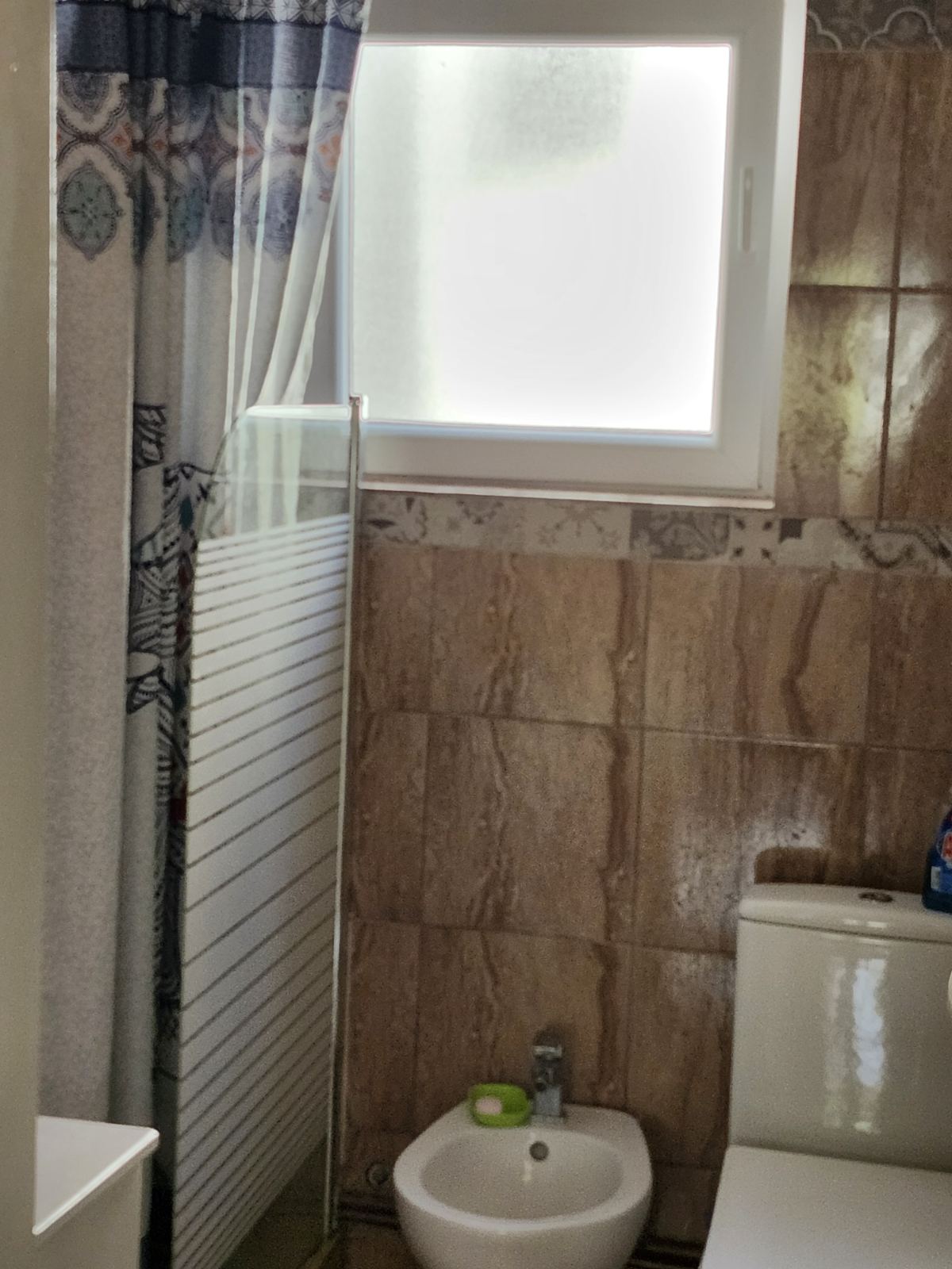 Sredjena kuca 200m2 sa visokim zidovima i potpuno privatnoscu 4km od Soko Banje Resnik 4