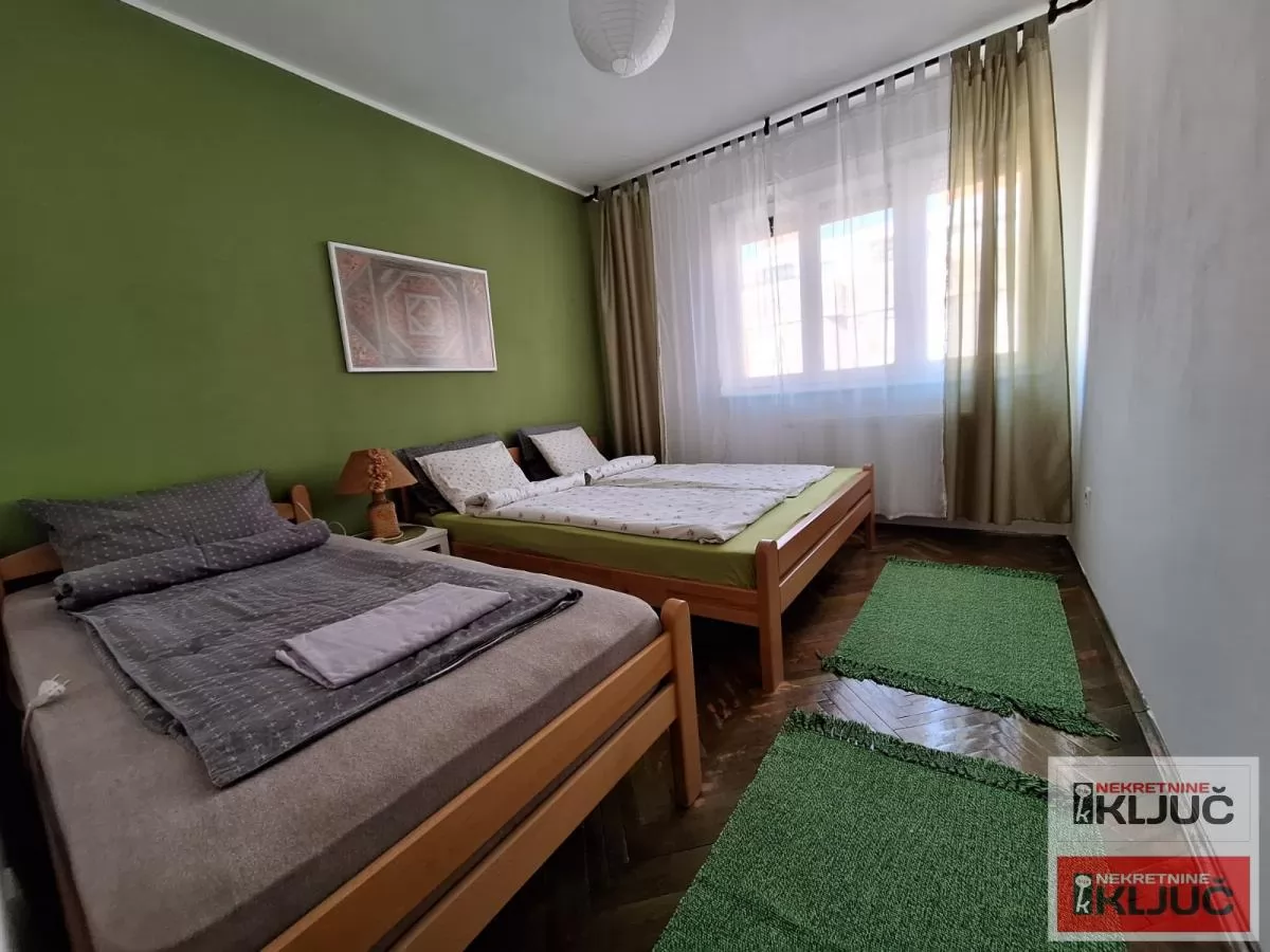 KEJ IZDAJE SE DVOSOBAN NAMEŠTEN STAN 8