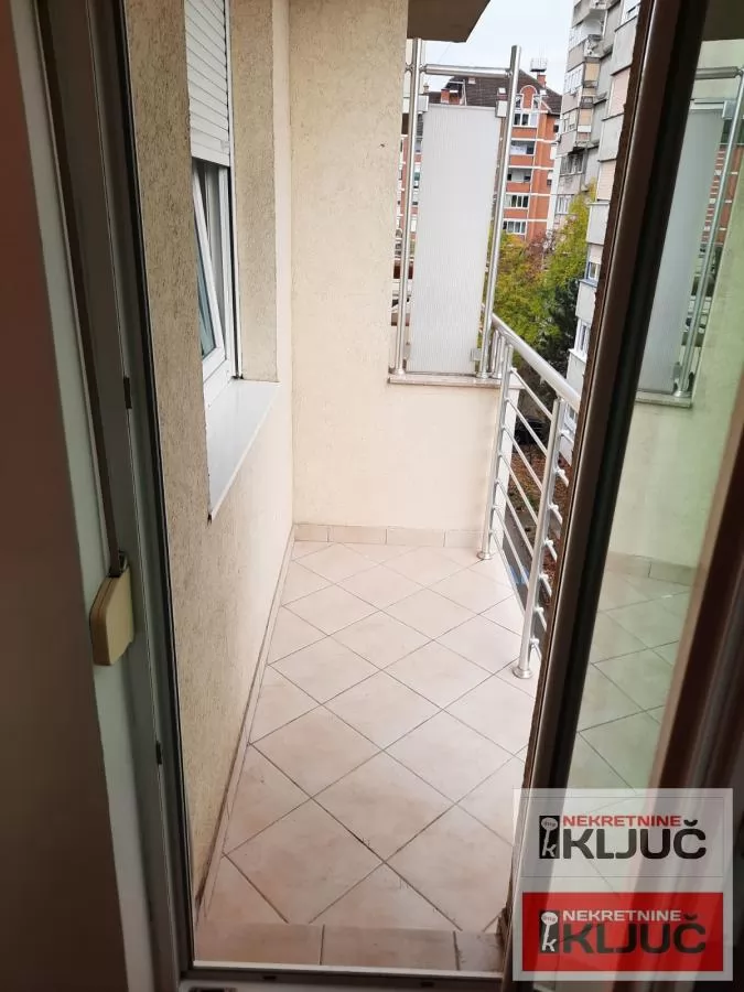 LIMAN 3,41 m2, DVOSOBAN,može i kao poslovni prostor-kancelarija 10