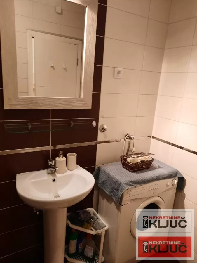 LIMAN 3,41 m2, DVOSOBAN,može i kao poslovni prostor-kancelarija 11