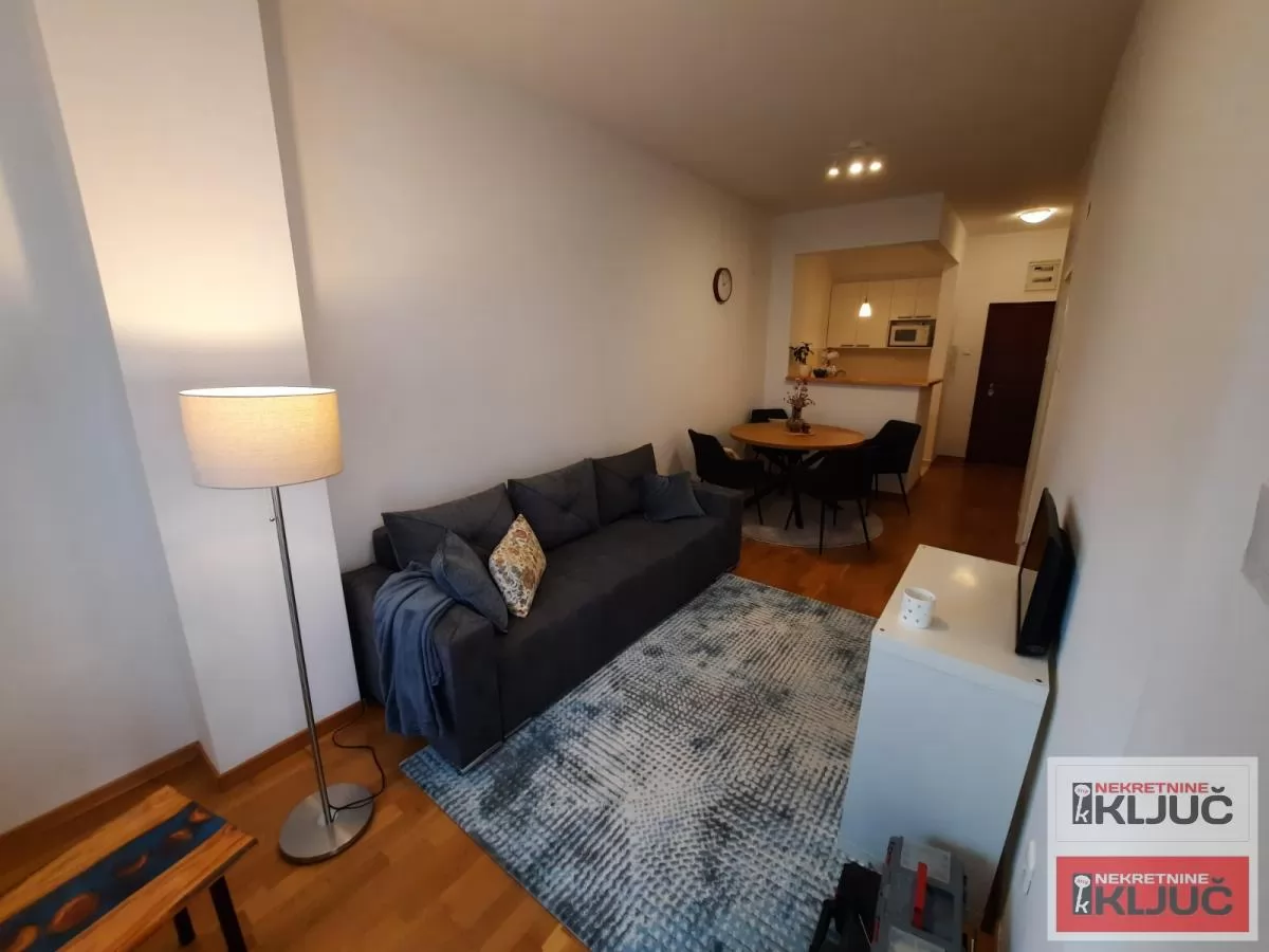 LIMAN 3,41 m2, DVOSOBAN,može i kao poslovni prostor-kancelarija 2