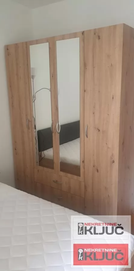 SOCIJALNO IZDAJE SE JEDNOIPOSOBAN NAMEŠTEN STAN 12