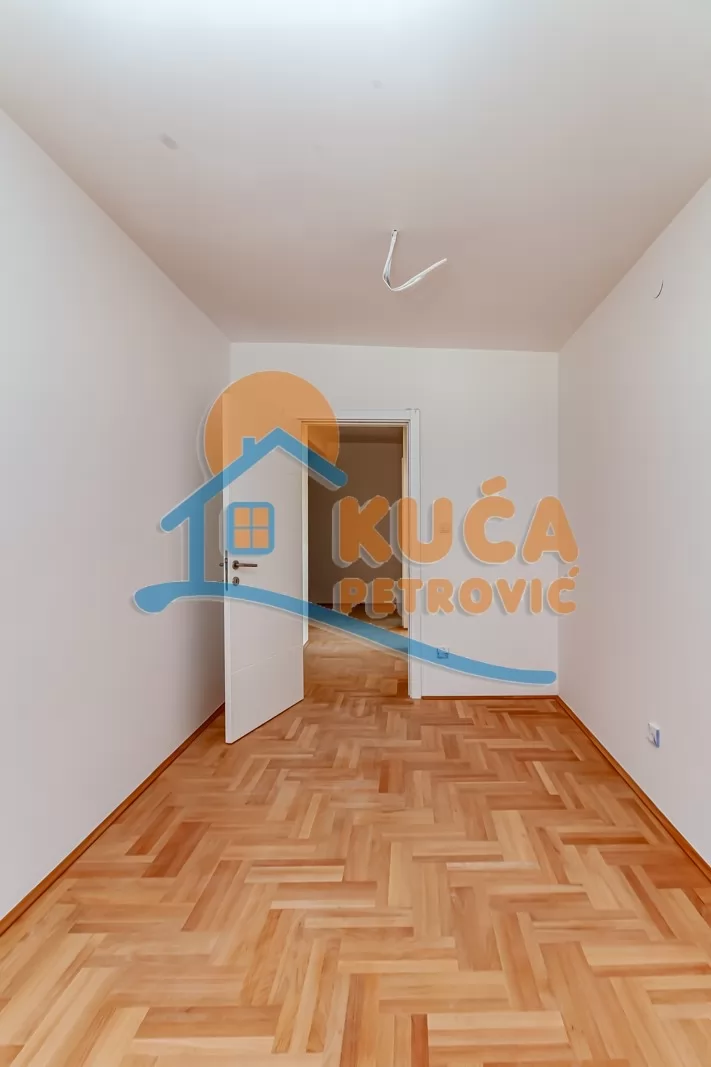 Dvosoban stan, 59.6 m2, Železnička stanica, Dimitrija Tucovića ID: p-016428 6