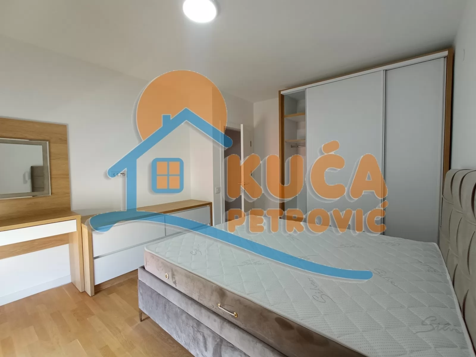 Dvosoban stan, 72 m2, Centar, Oblačića Rada ID: i-016452 10