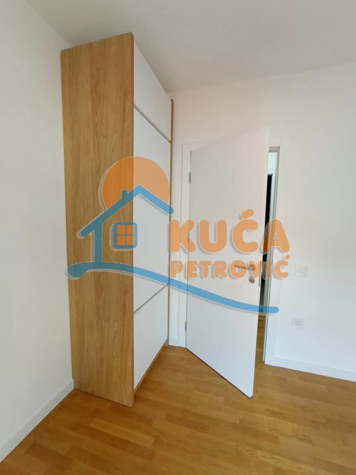 Dvosoban stan, 72 m2, Centar, Oblačića Rada ID: i-016452 13