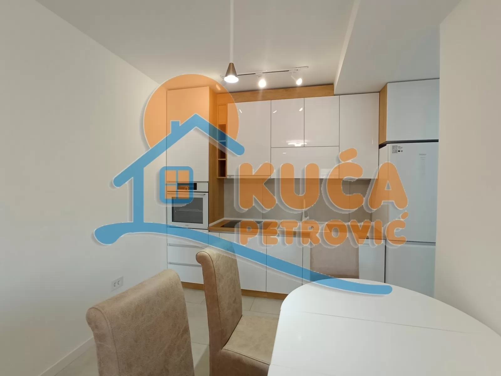 Dvosoban stan, 72 m2, Centar, Oblačića Rada ID: i-016452 5