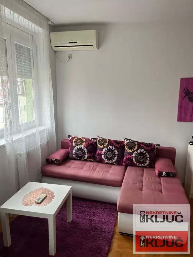Garsonjera na Grbavici, 26 m², 5/6 sprat-odmah useljivo 1