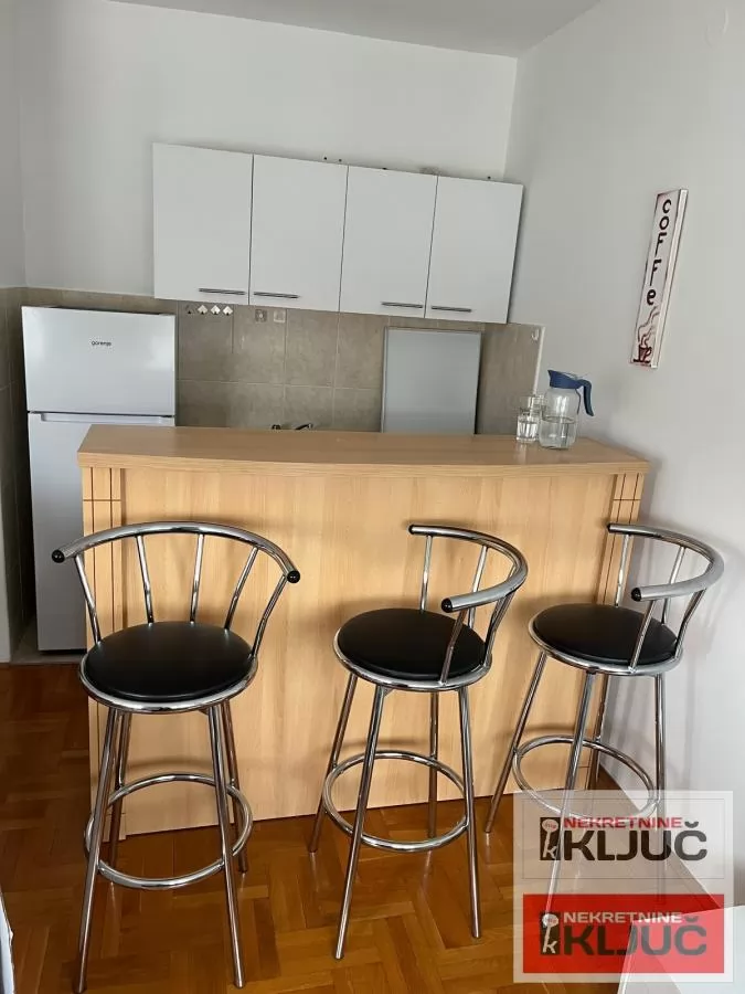 Garsonjera na Grbavici, 26 m², 5/6 sprat-odmah useljivo 7