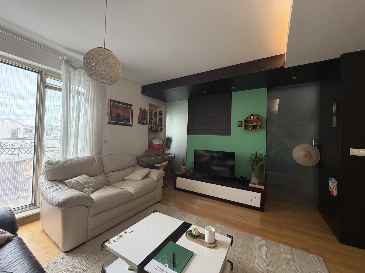 Kompletno renoviran 3 0 stan na Zvezdari  68m2 2