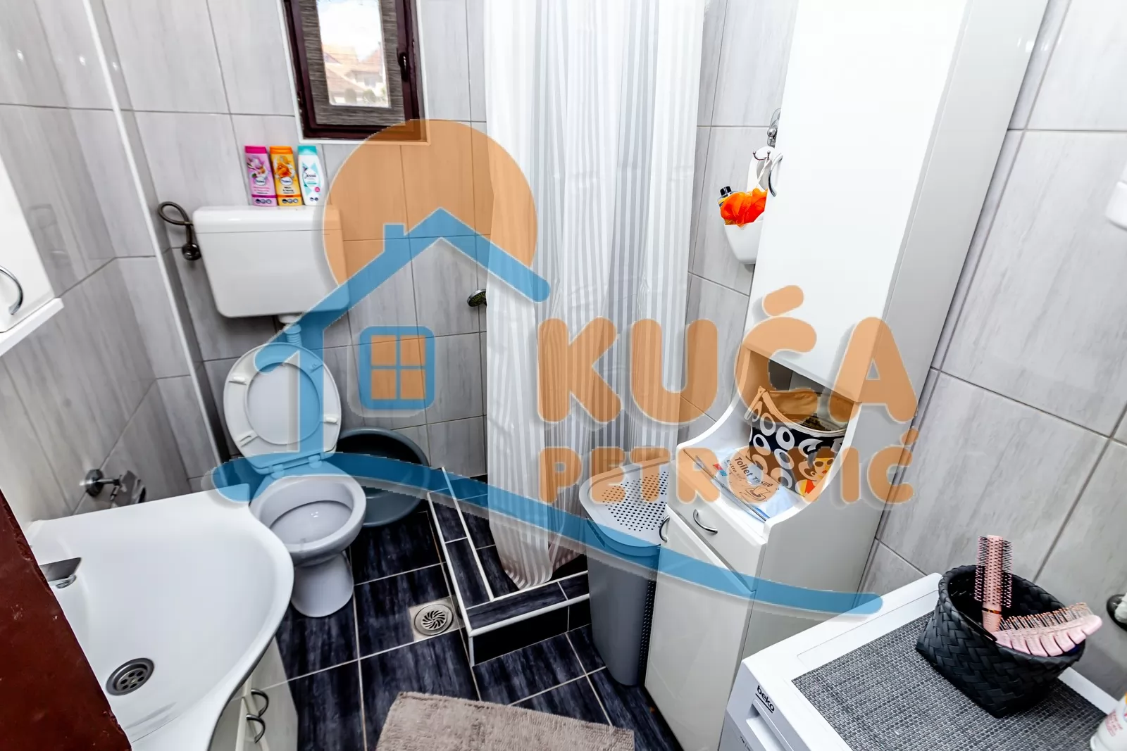 Trosobna kuća, 188 m2, Donji Komren, Bračka ID: p-016427 16