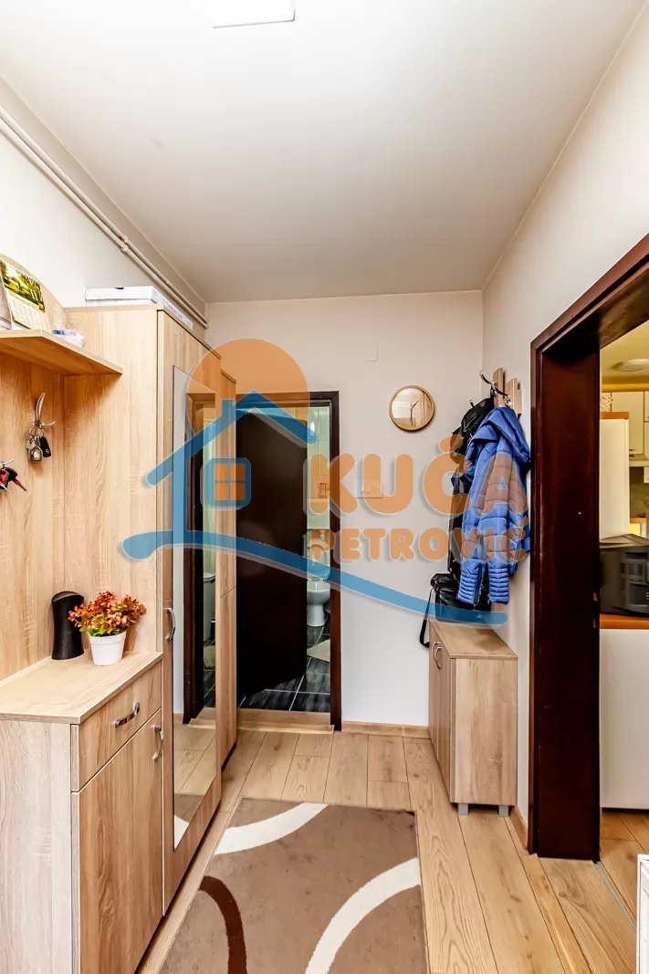 Trosobna kuća, 188 m2, Donji Komren, Bračka ID: p-016427 18