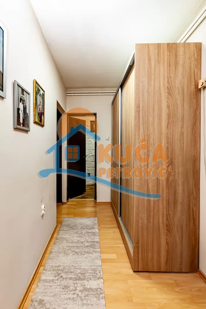 Trosobna kuća, 188 m2, Donji Komren, Bračka ID: p-016427 19