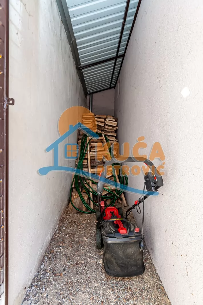 Trosobna kuća, 188 m2, Donji Komren, Bračka ID: p-016427 22