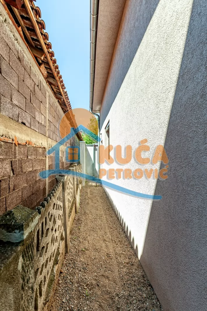 Trosobna kuća, 188 m2, Donji Komren, Bračka ID: p-016427 23