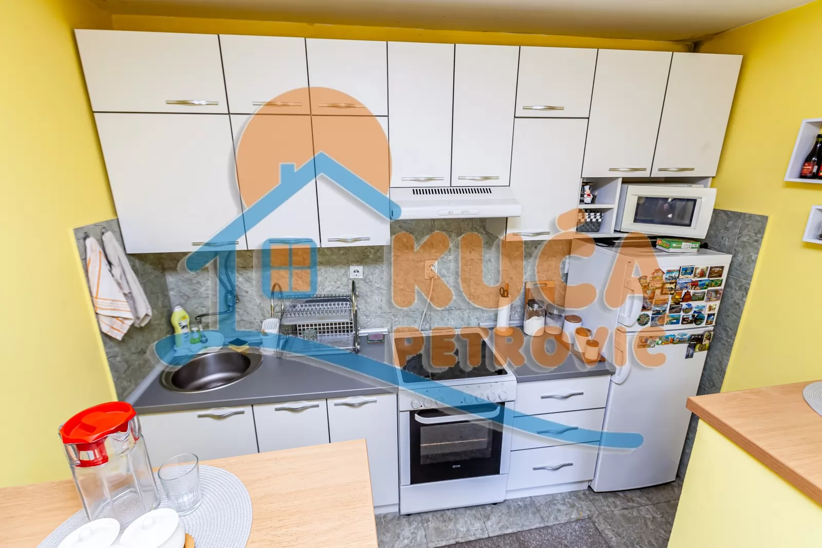 Trosobna kuća, 188 m2, Donji Komren, Bračka ID: p-016427 9