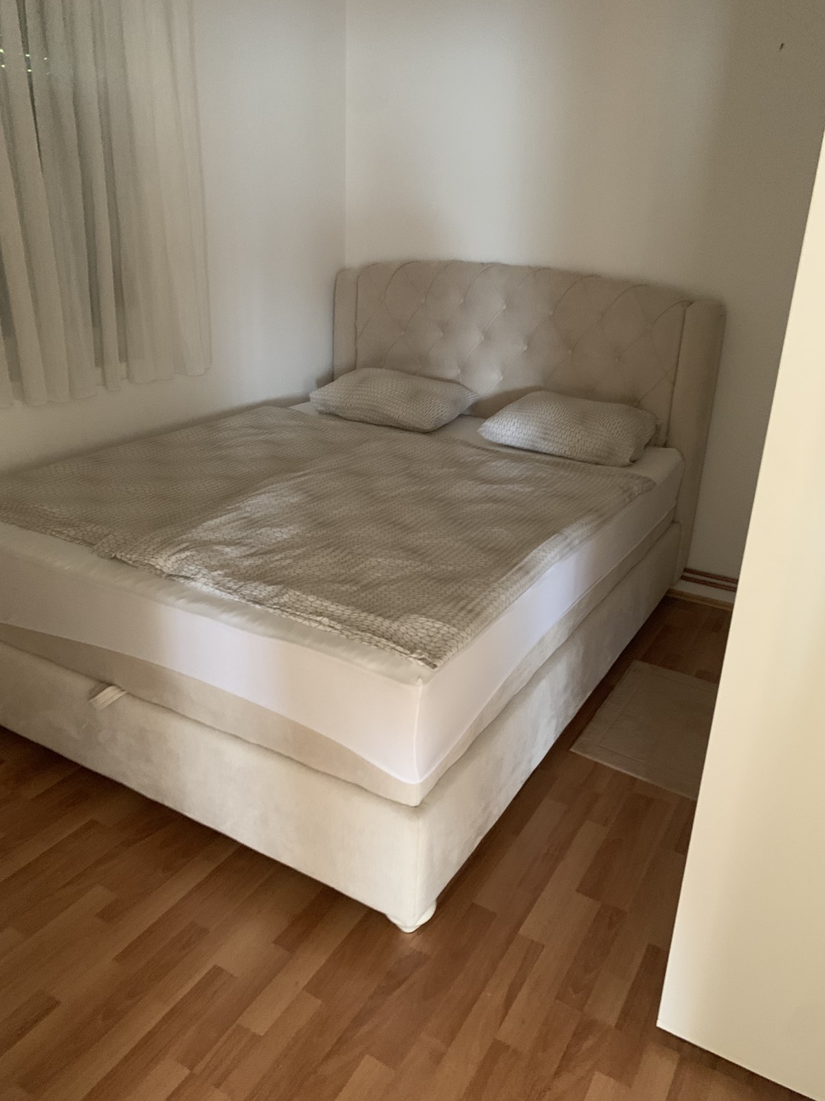 Prodajem kucu u Vrbovnu 4