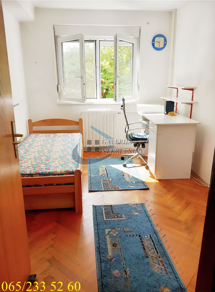 Inđija  Centar   Kralja Petra I 72m2 4