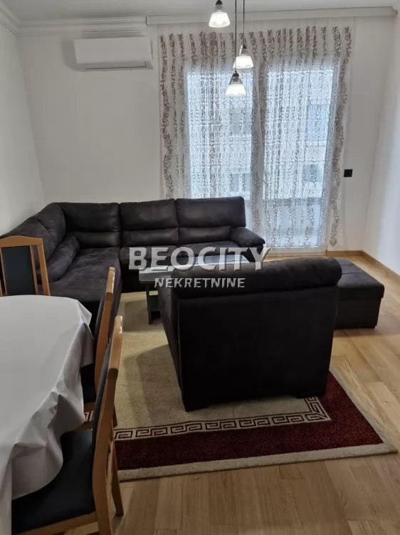 Dvosoban stan, 44 m2, Grbavica, Alekse Šantića ID: 132263 1