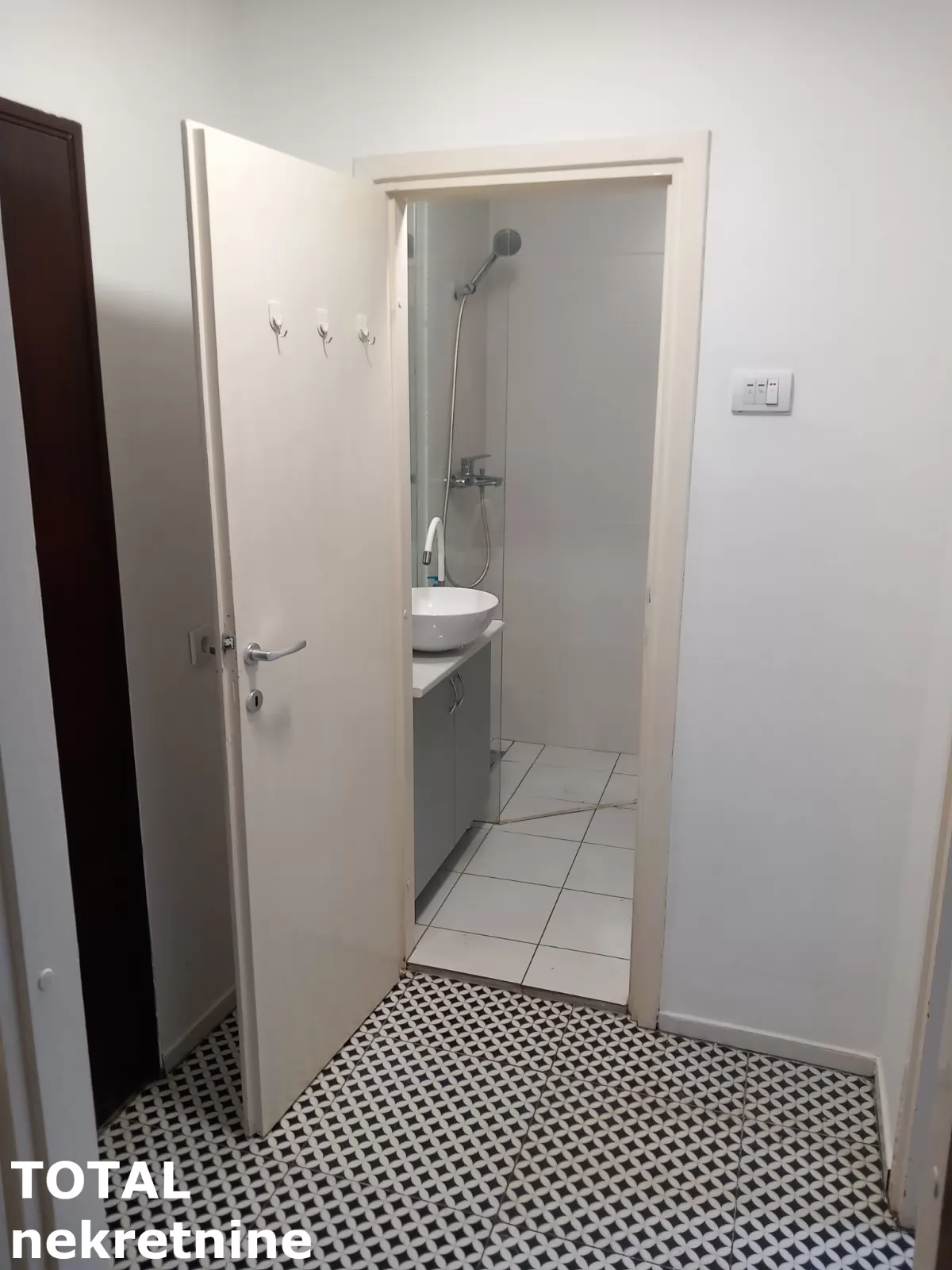 Stan,NOVI SAD,BULEVAR,kv: 31.00, € 108000, ID: 1102588 8