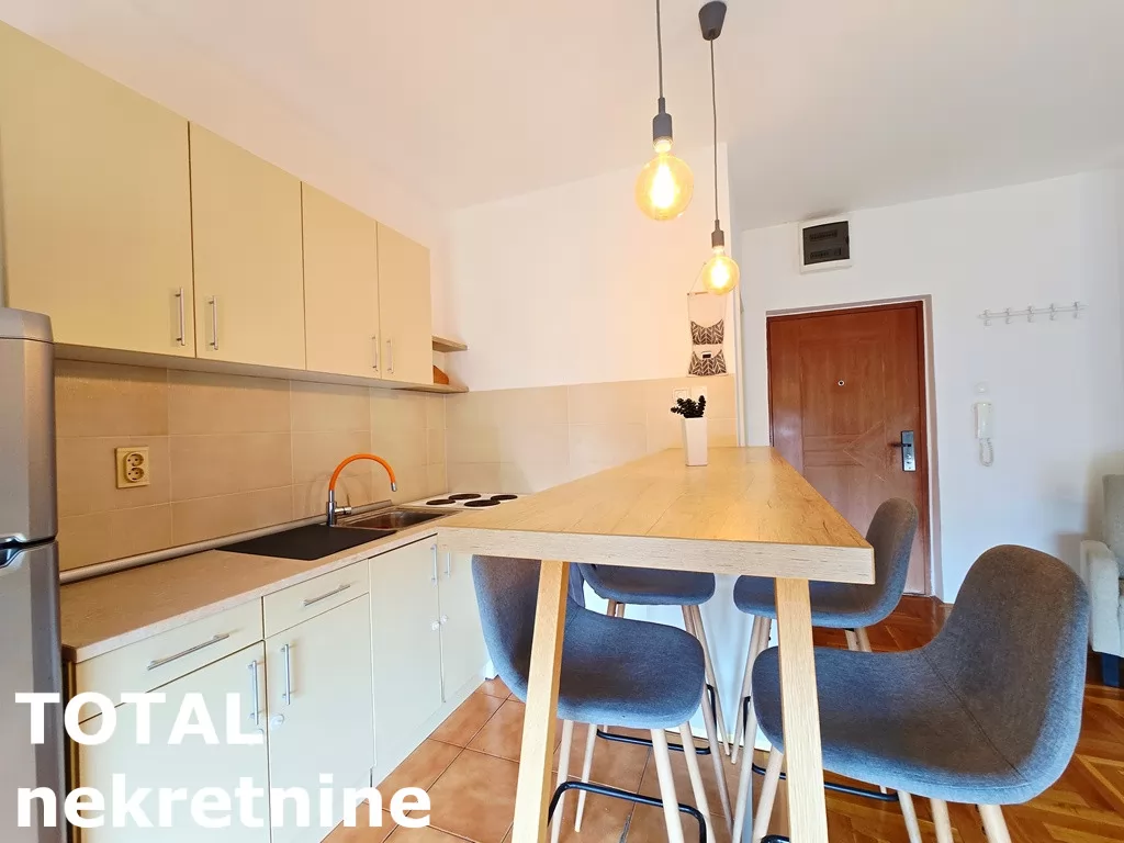 Stan,NOVI SAD,BULEVAR,kv: 34.00, € 100000, ID: 1102498 6