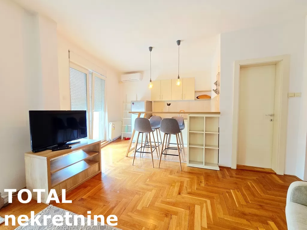 Stan,NOVI SAD,BULEVAR,kv: 34.00, € 100000, ID: 1102498 7