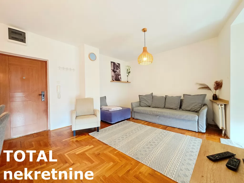 Stan,NOVI SAD,BULEVAR,kv: 34.00, € 100000, ID: 1102498 8