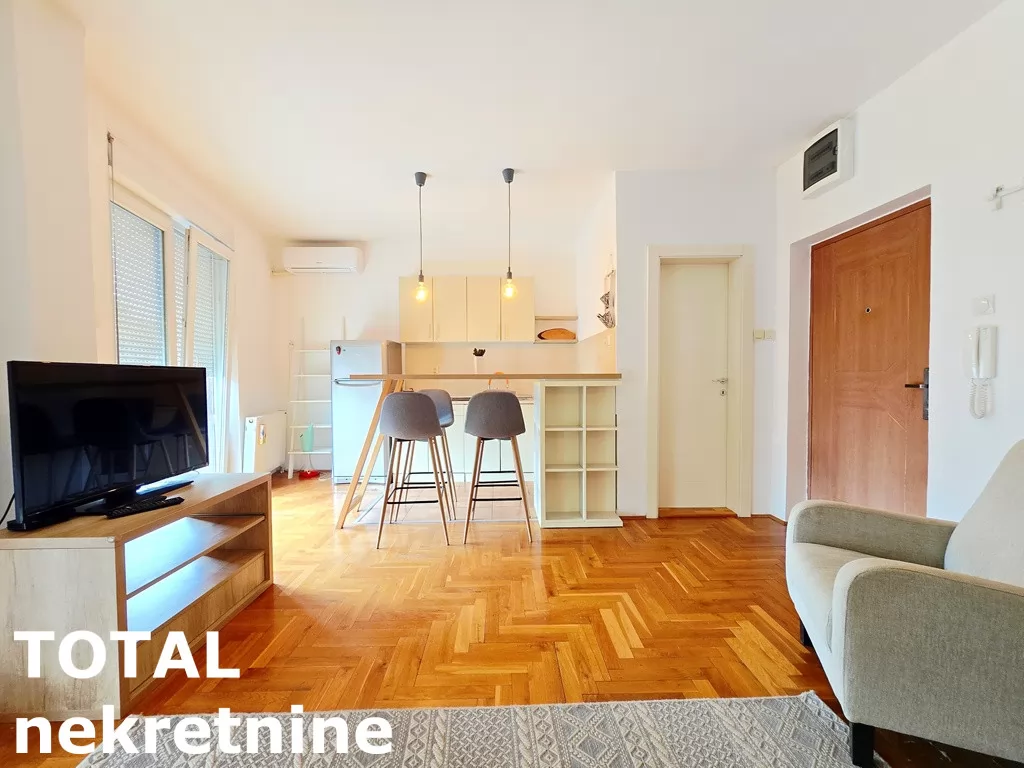 Stan,NOVI SAD,BULEVAR,kv: 34.00, € 100000, ID: 1102498 9