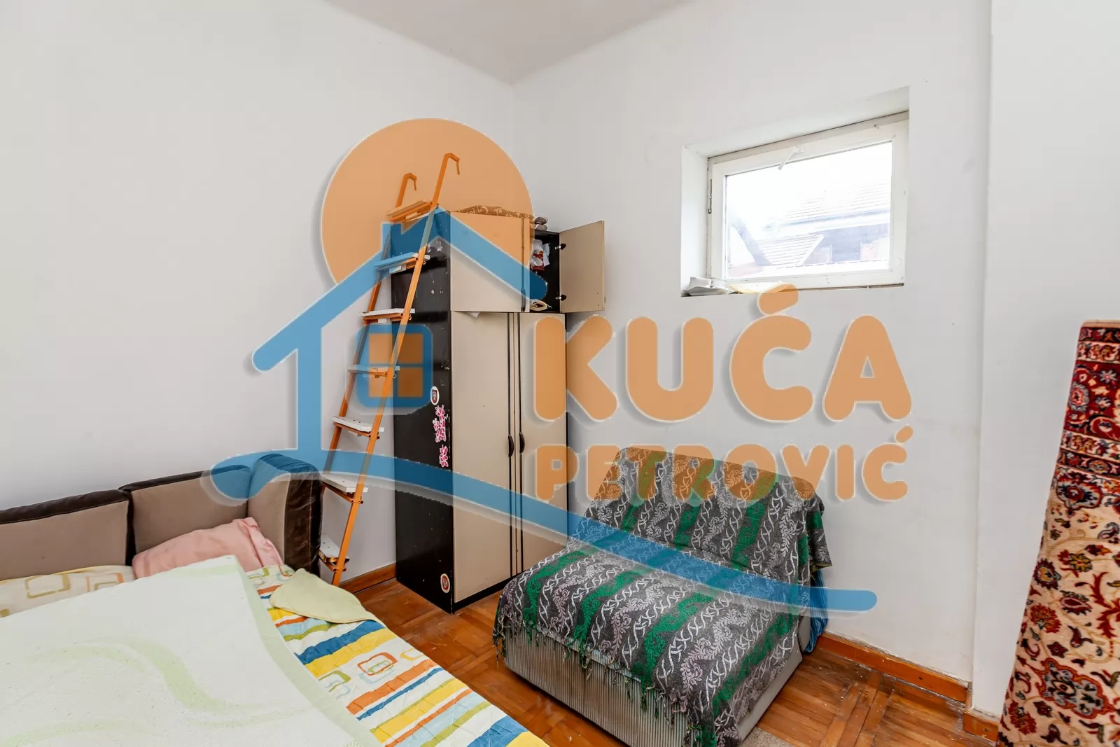 Trosoban stan, 54 m2, Železnička stanica, Šumadijska ID: p-016468 2
