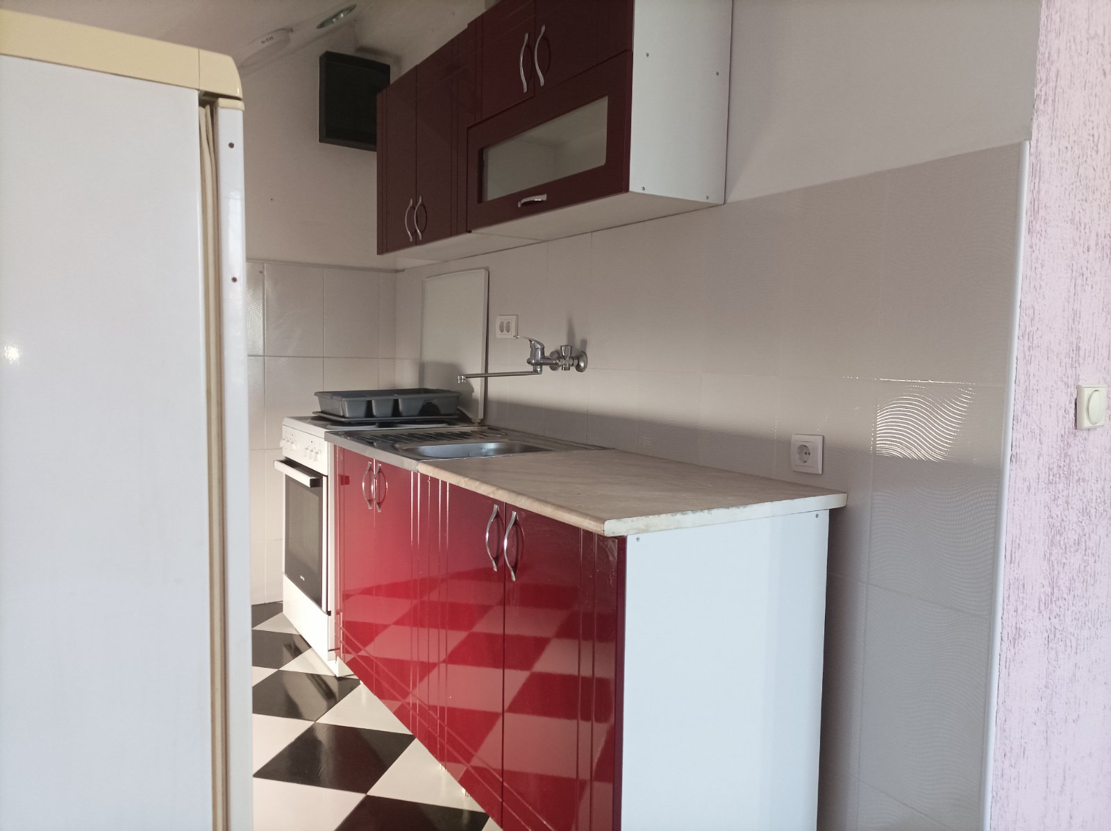Namešten stan u kući  50m2  na prvom spratu  zaseban ulaz 3