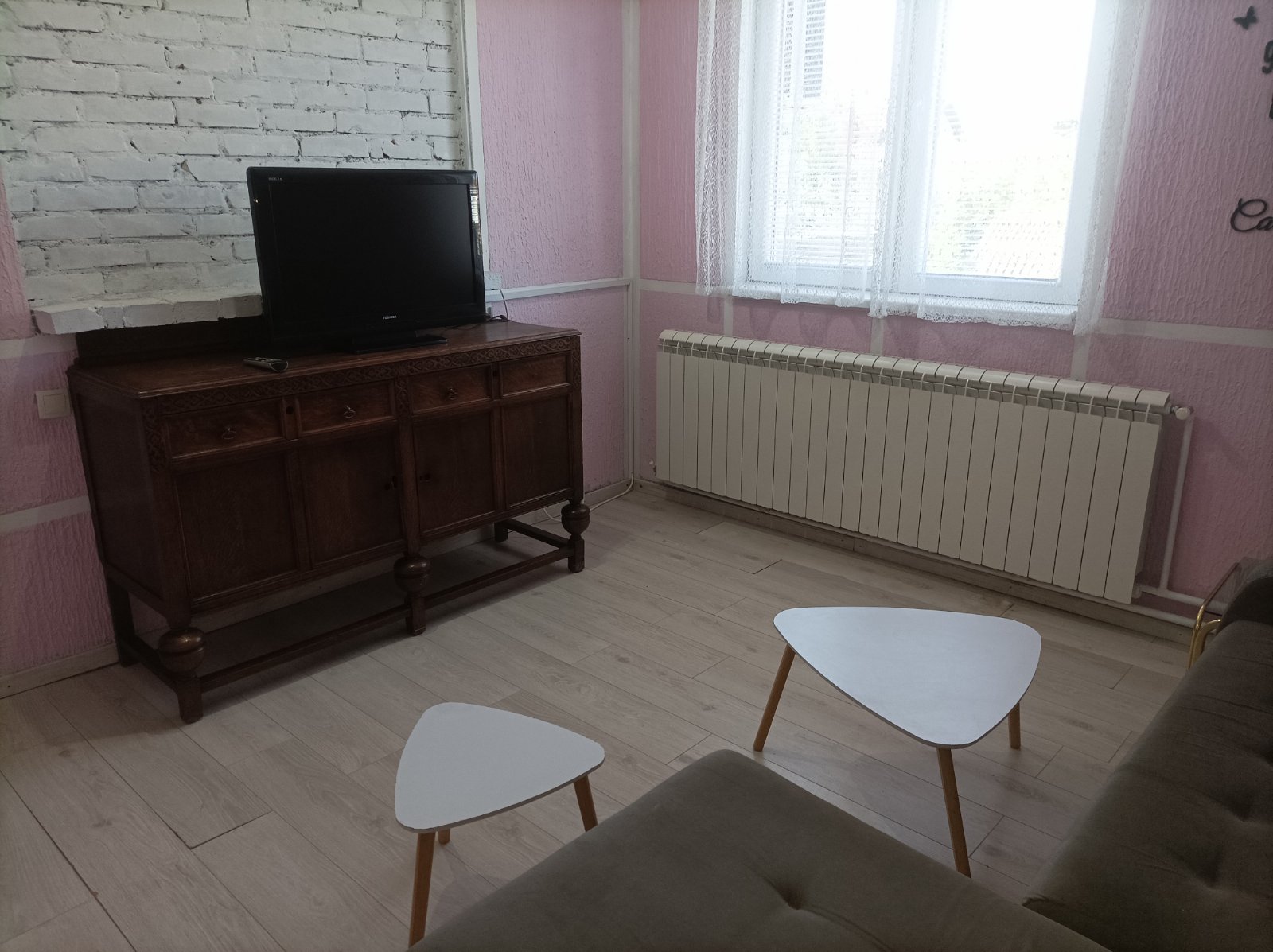 Namešten stan u kući  50m2  na prvom spratu  zaseban ulaz 2