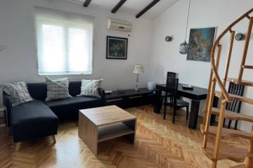 Renoviran 3 0 stan kod Partizanovog stadiona  68m2 1