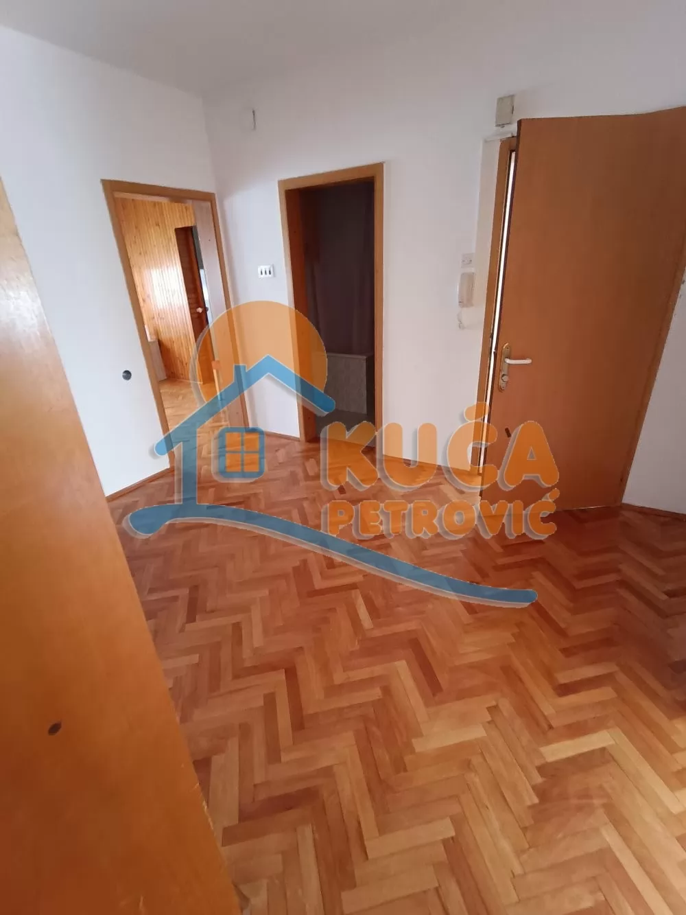 Trosoban stan, 98 m2, Durlan, Knjaževačka ID: i-03831 12