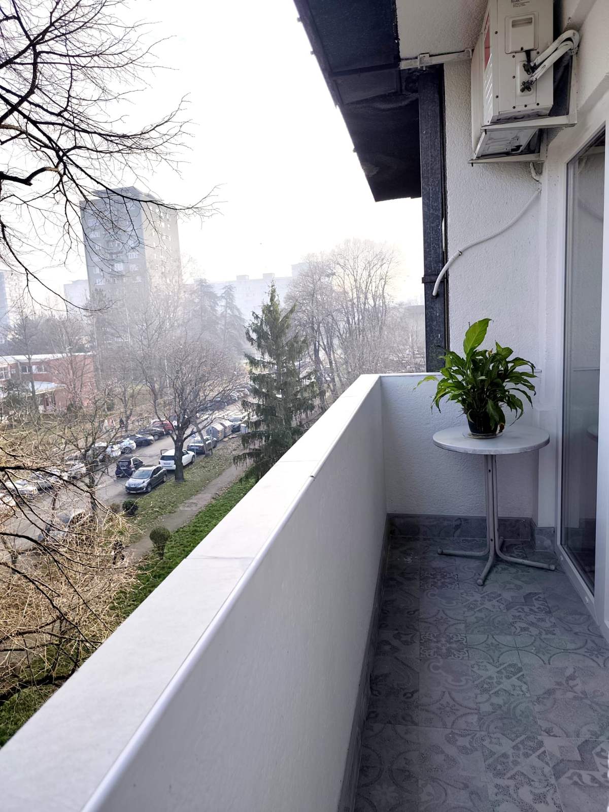 Izdajem dvosoban stan  Novi Beograd  Otona Župančića 50 m2 5