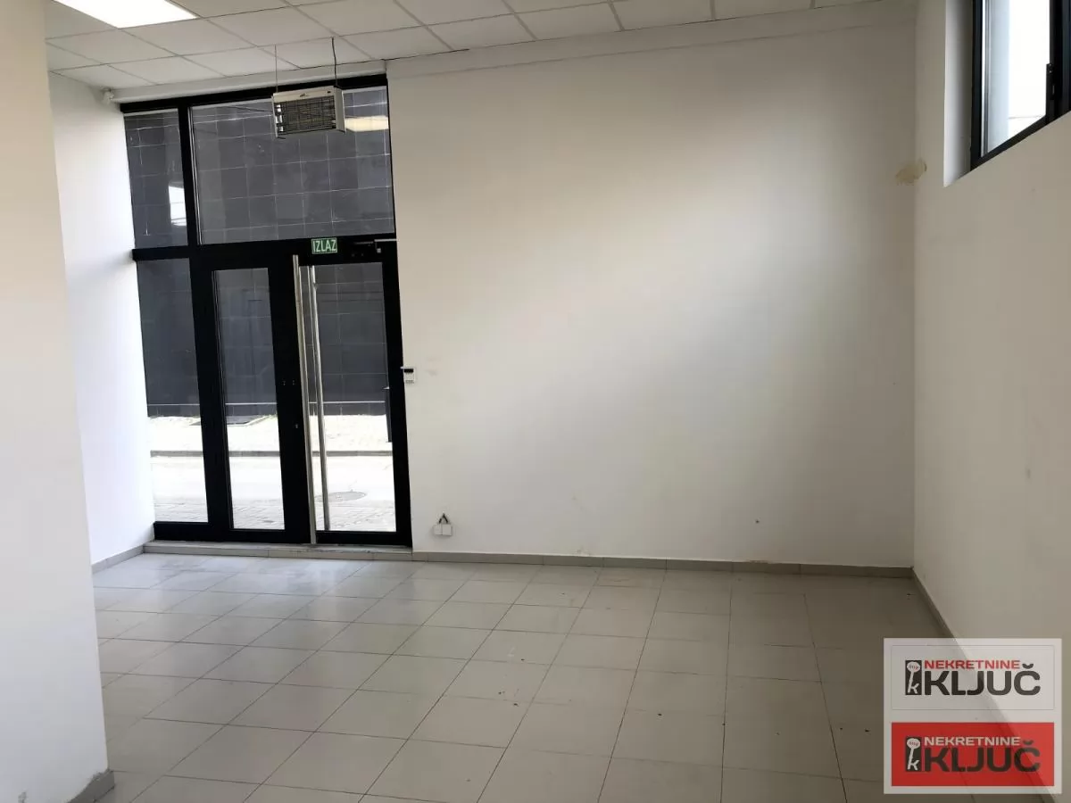 Poslovni prostor 331 m², Telep, Novi Sad 5