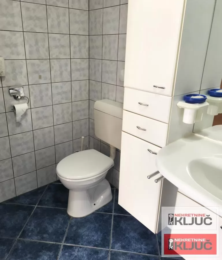 SREMSKA KAMENICA IZDAJE SE KUĆA SA GARAŽOM 27