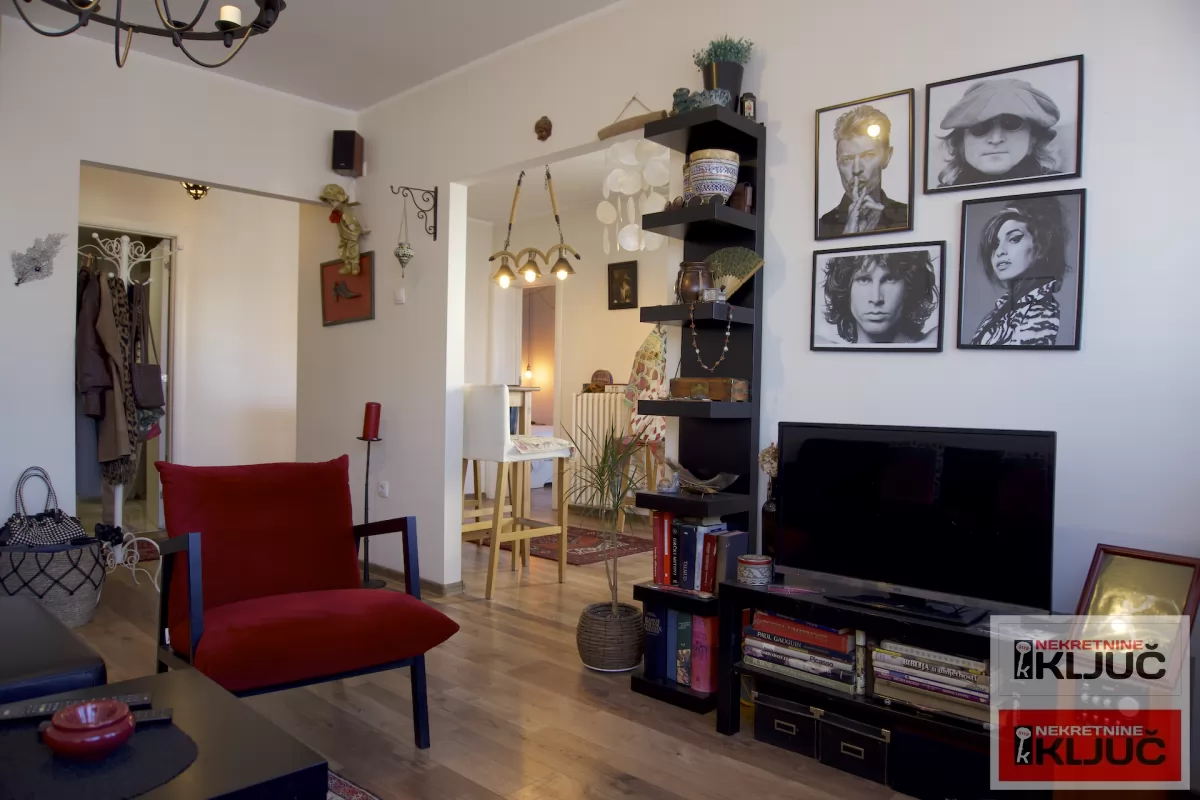 BULEVAR, 55m2, Dvosoban, Renoviran 3