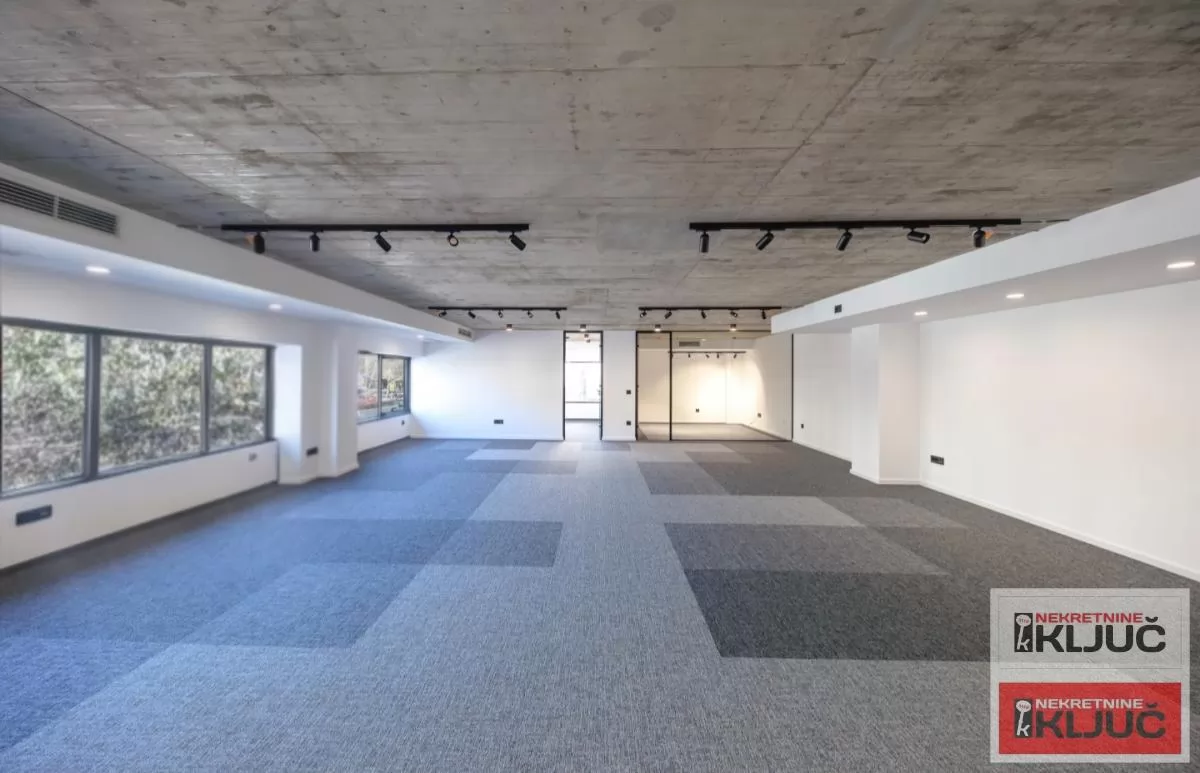 Poslovni prostor 279 m², Bulevar Oslobođenja, Novi Sad 15