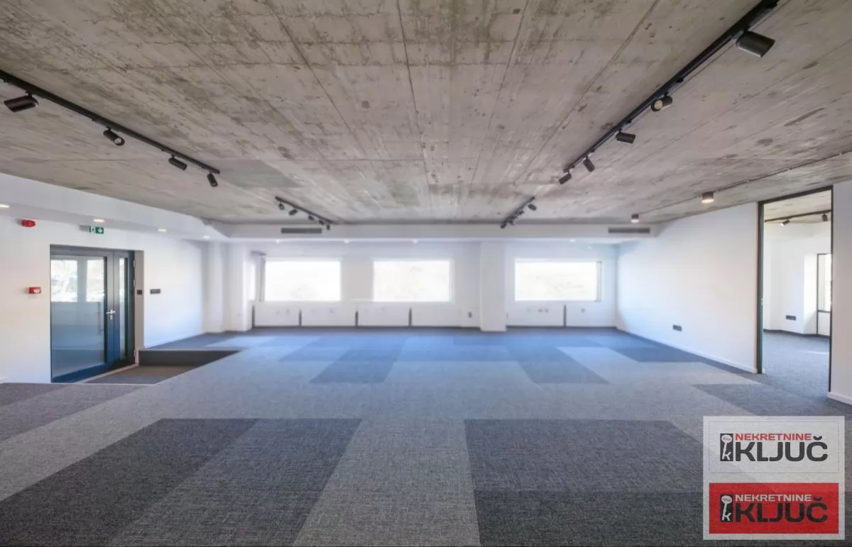 Poslovni prostor 279 m², Bulevar Oslobođenja, Novi Sad 16