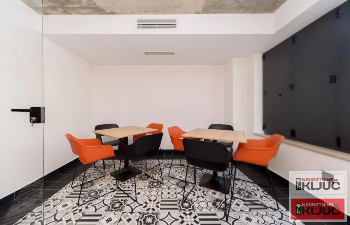 Poslovni prostor 279 m², Bulevar Oslobođenja, Novi Sad 4