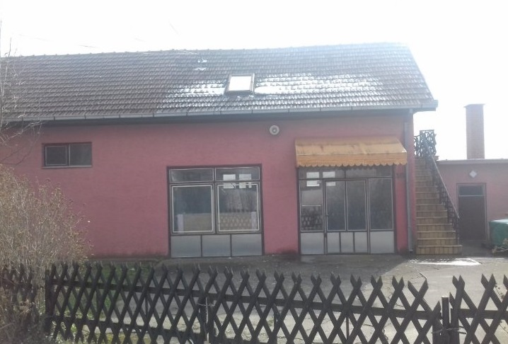 Prodajem stambeno poslovni prostor 1