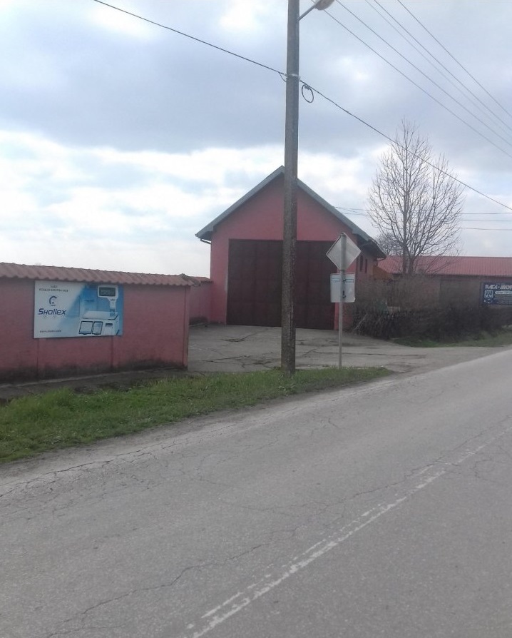 Prodajem stambeno poslovni prostor 5
