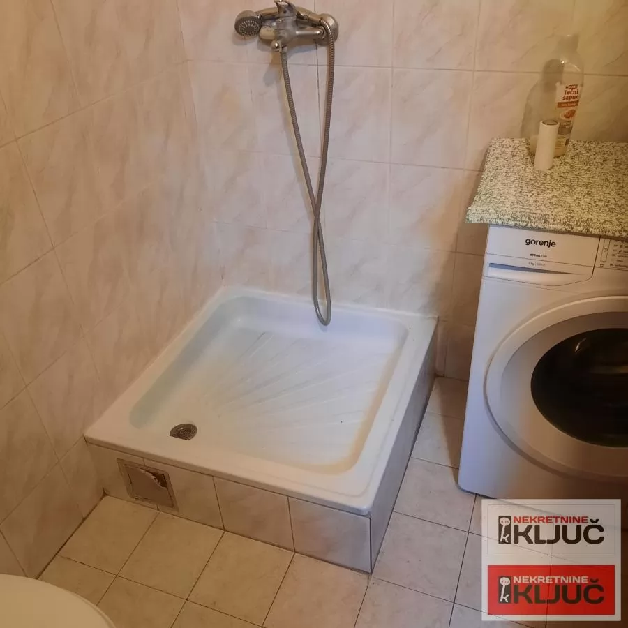 Dobra garsonjera u centru grada 8